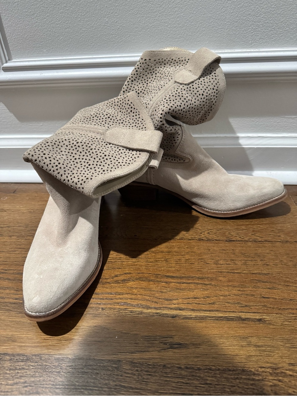 Women's Suede Boots in Light Beige